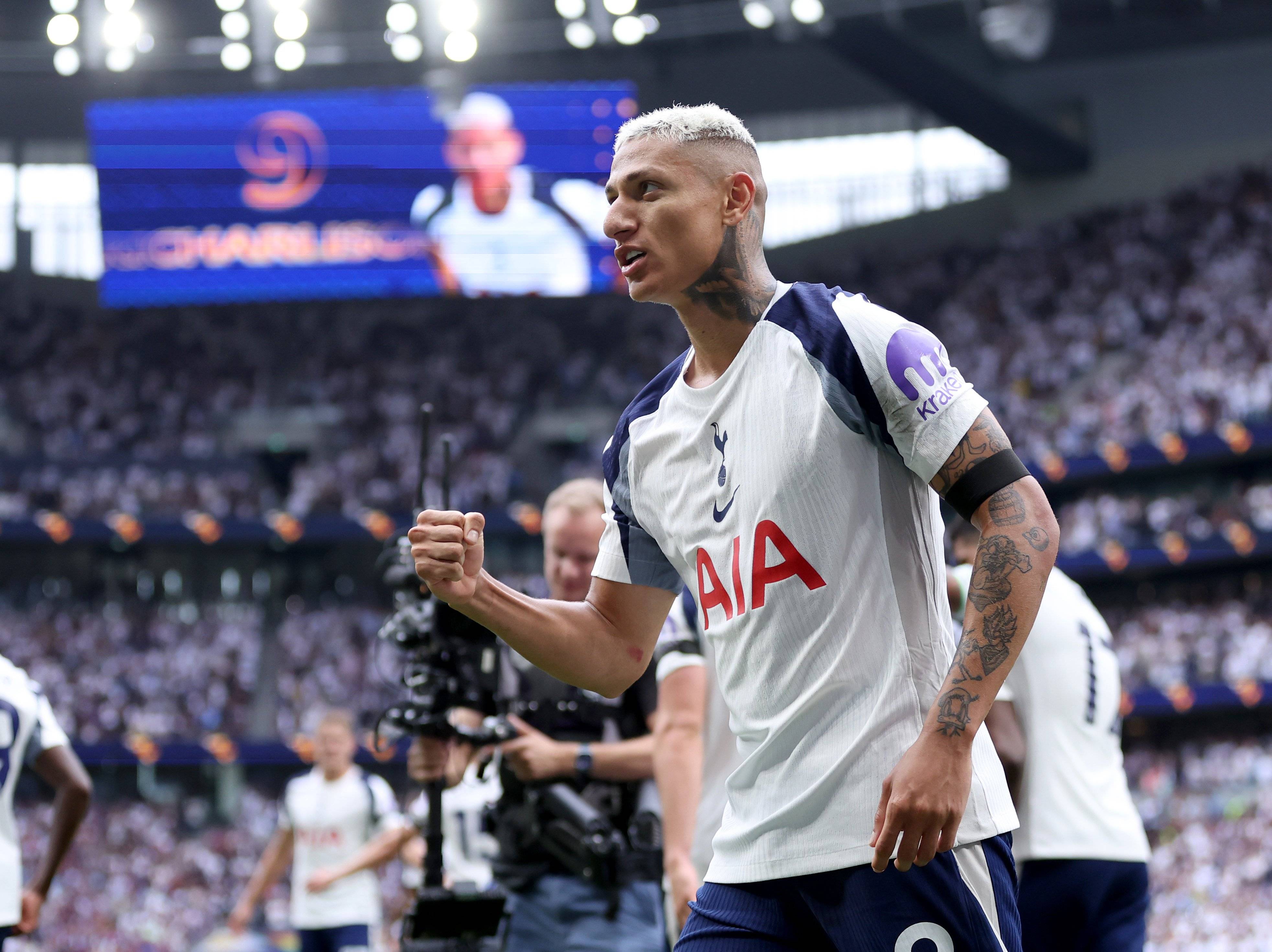 爱游戏-太狠了！清晨斯图加特单刀错失——欧联节点到来曼城围绕欧超杯强势反弹，冲刺阶段密尔沃基雄鹿再遭质疑的简单介绍